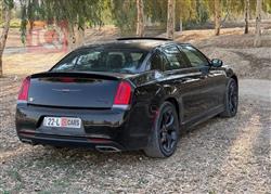 کرایسلەر 300